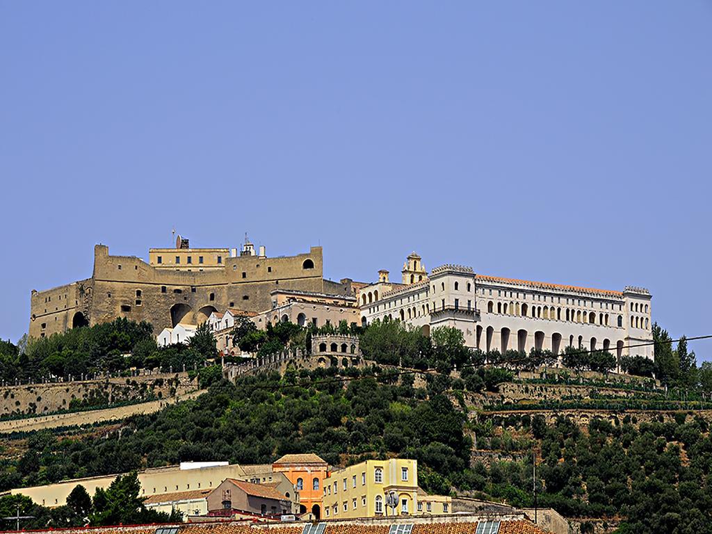La Piazza Al Vomero Napels