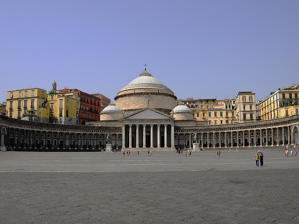 Appartamento La Piazza Al Vomero